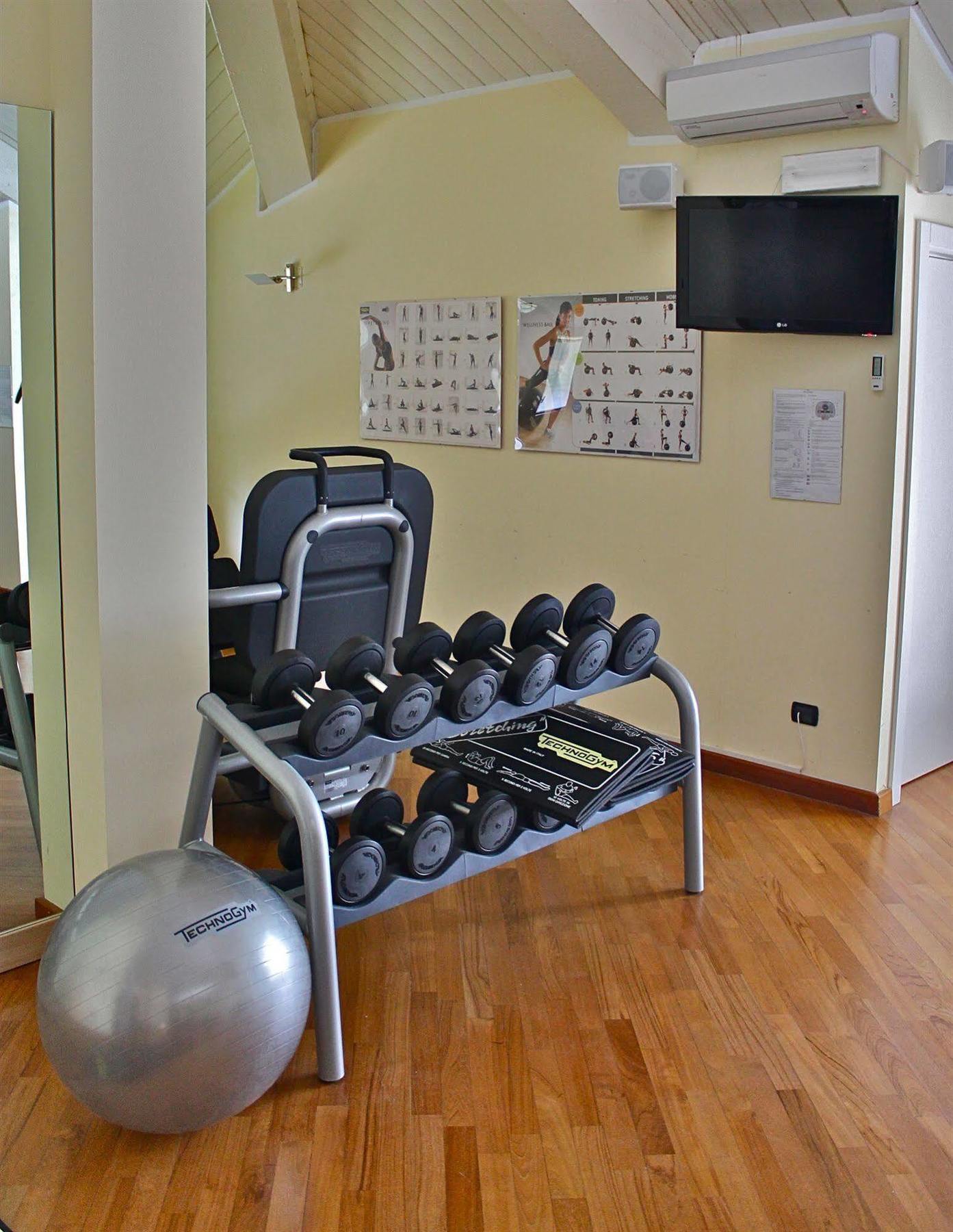 Golf Hotel La Pinetina Appiano Gentile Extérieur photo